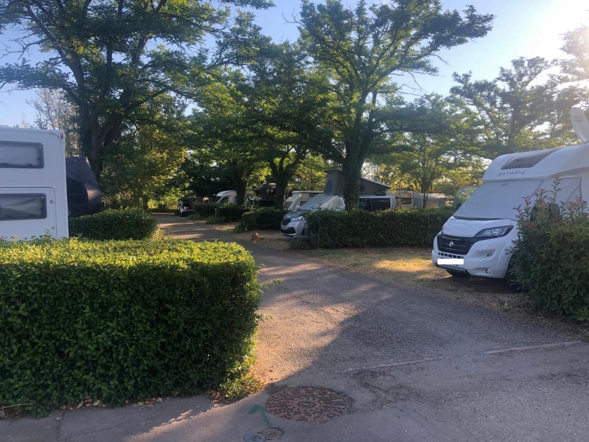 Camping Paradis Family Les Rives De L'Herault ジニャック エクステリア 写真