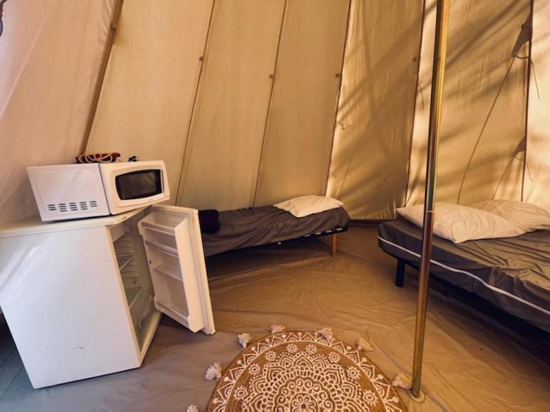 Camping Paradis Family Les Rives De L'Herault ジニャック エクステリア 写真