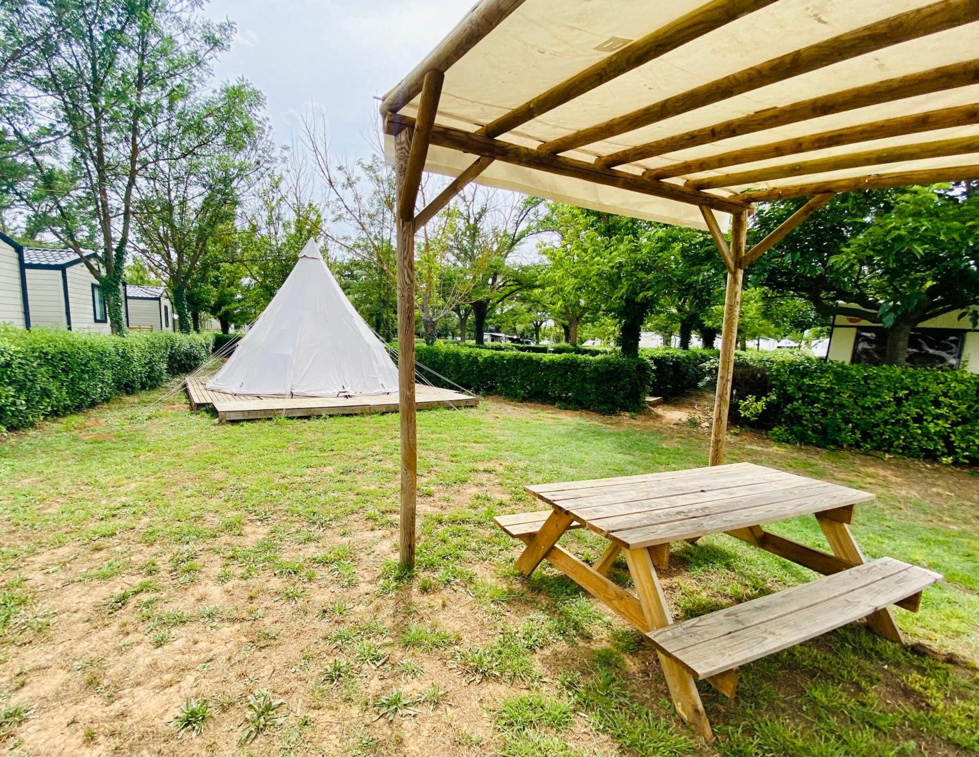Camping Paradis Family Les Rives De L'Herault ジニャック エクステリア 写真